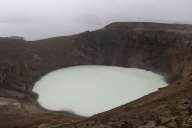 Kráter Víti s jezírkem